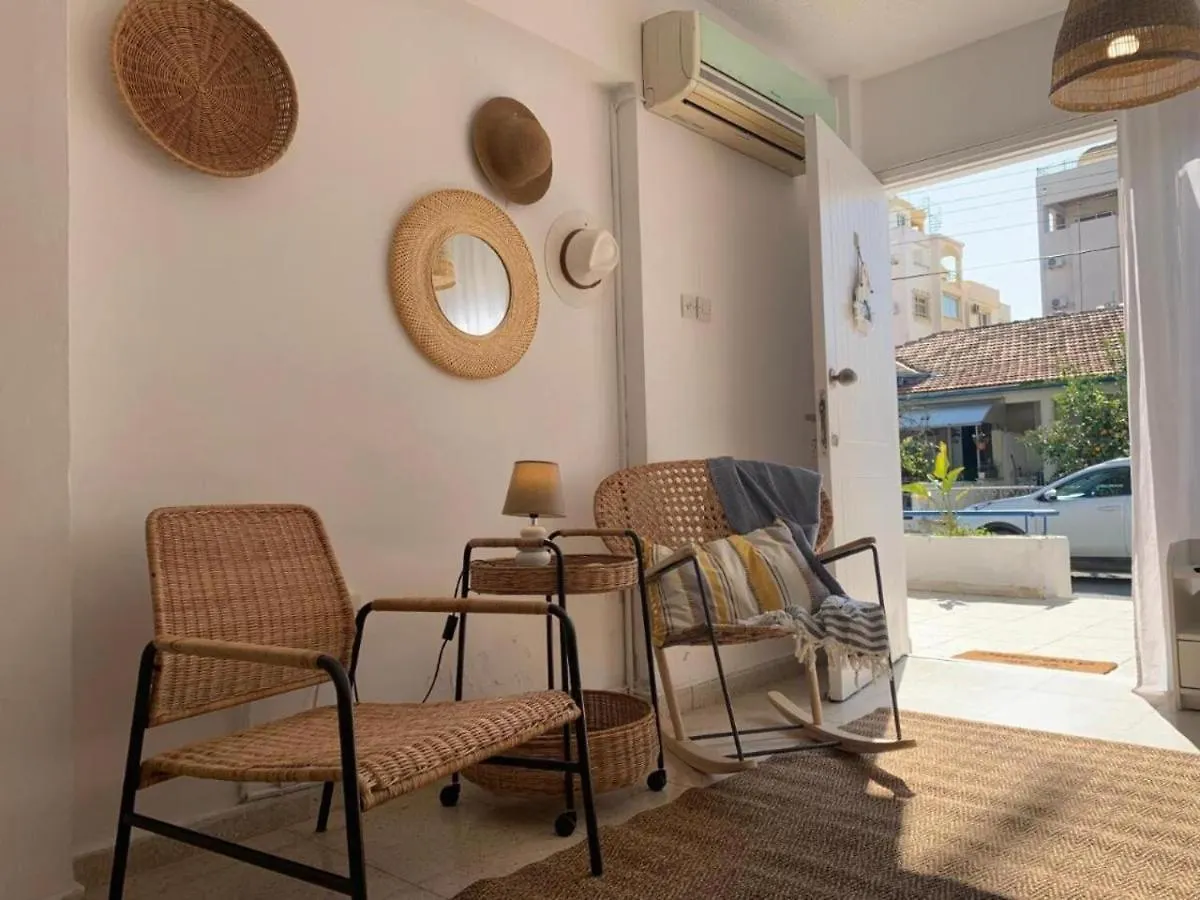 Romy'S Cozy One Bedroom Apt Λάρνακα